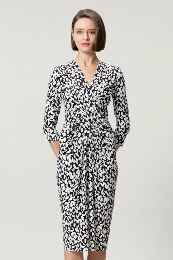 Slimming Silhouette with Venus-Like Contours