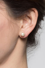 Rich White Lightweight Balsa Pearl 2-Way Earrings