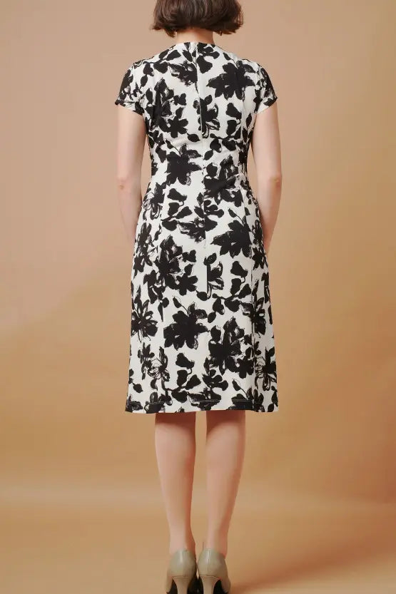 Stretch Jersey: Knee-Length Twisted Dress