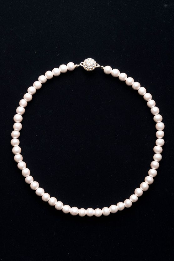 Angel Pink Lightweight Wood Pearl Short Necklace