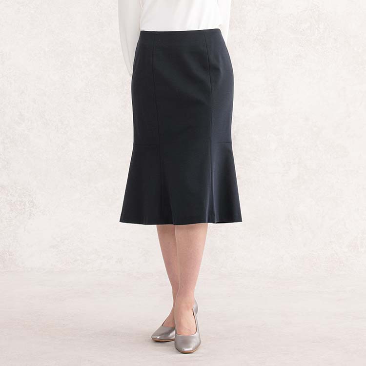 Elegant midi-length mermaid dress