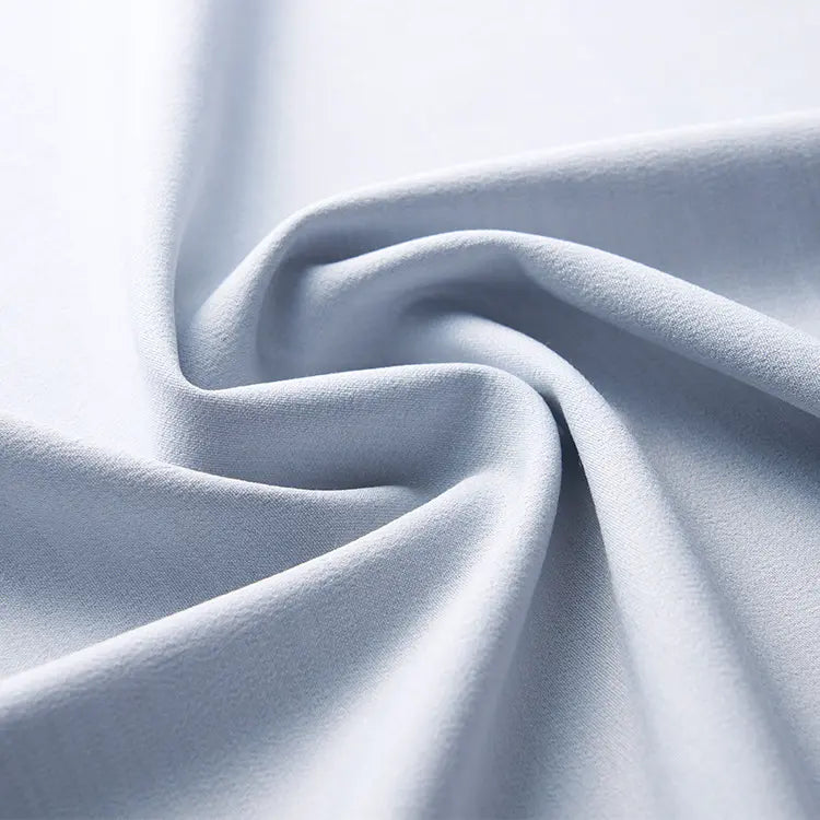 Unwavering dignity even in midsummer. Active Cool