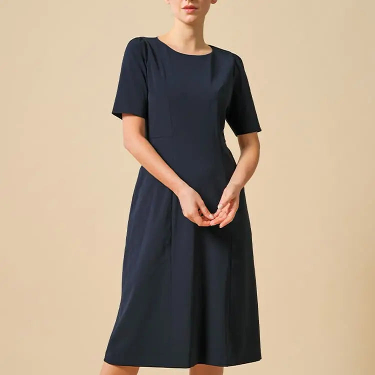 A comfortable and elegant navy suit that can also be used for school entrance exams