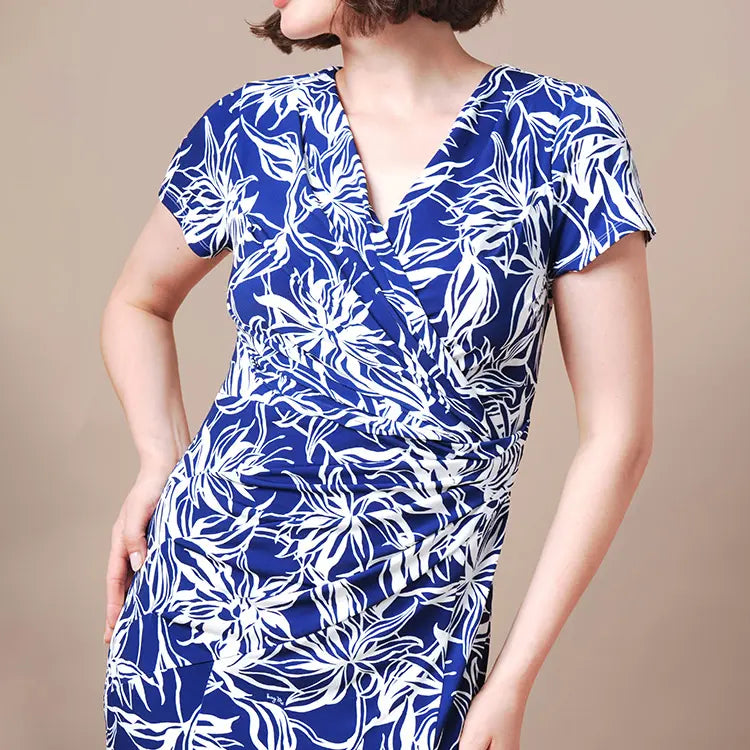 A precisely designed fit & flare silhouette.