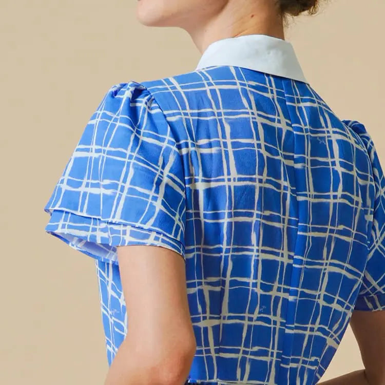 Double bell sleeves make your upper arms look slimmer