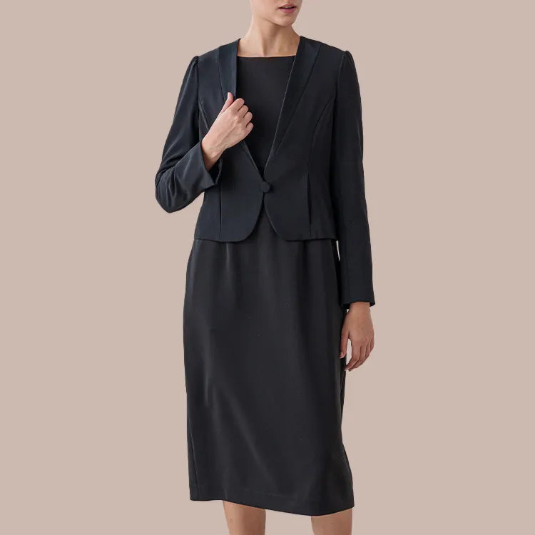 Pair with a dress in the same fabric for an instantly polished set-up style.