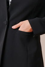 Smart Stretch: Black No-Curl Long Jacket