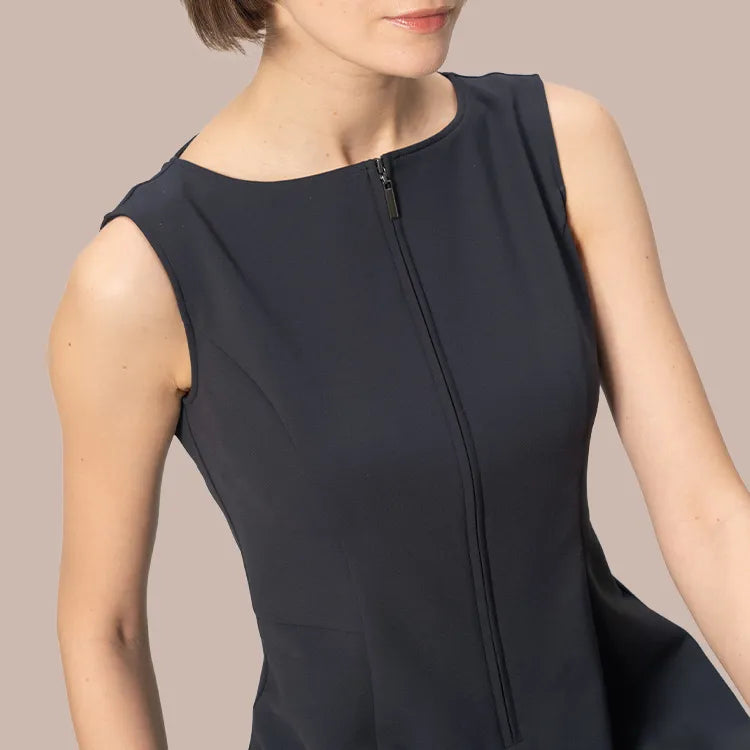 Easy to put on and take off with the front zipper for a stylish look