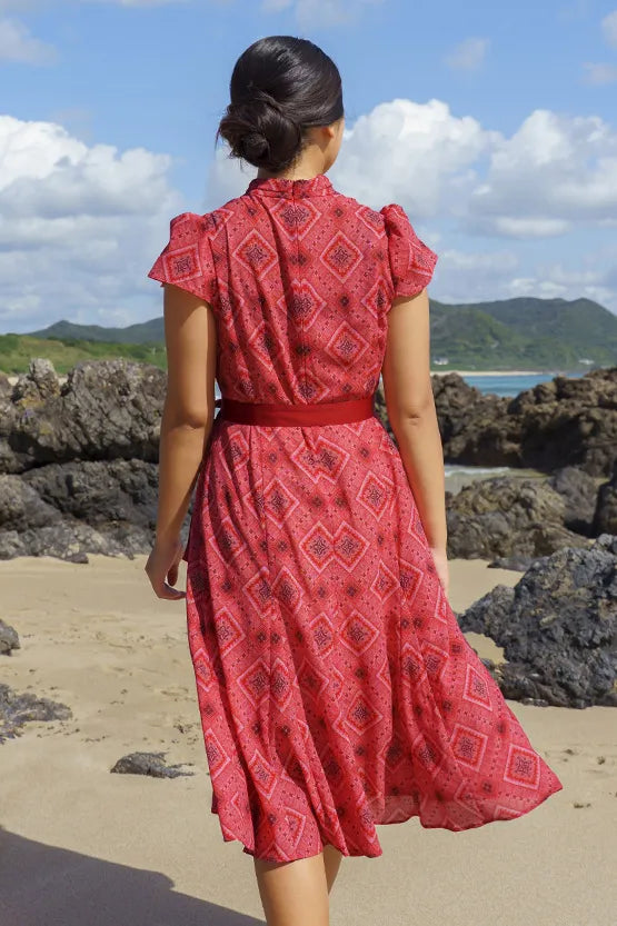 Oshima Tsumugi Design Stretch Chiffon: Mid-Length Semi-Mermaid Dress