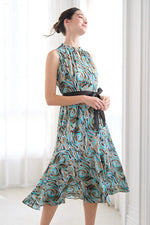 Stretch Chiffon: Long Mermaid Dress in a flowing, elegant silhouette.