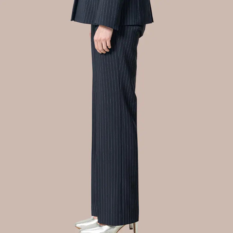 Center press for a slimmer, longer-legged look