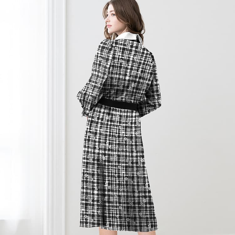 A must-have item in muted colors that you can wear every day