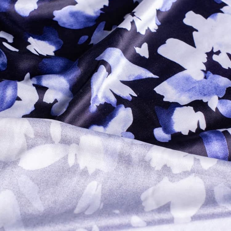 Practical and comfortable fleece-lined jersey