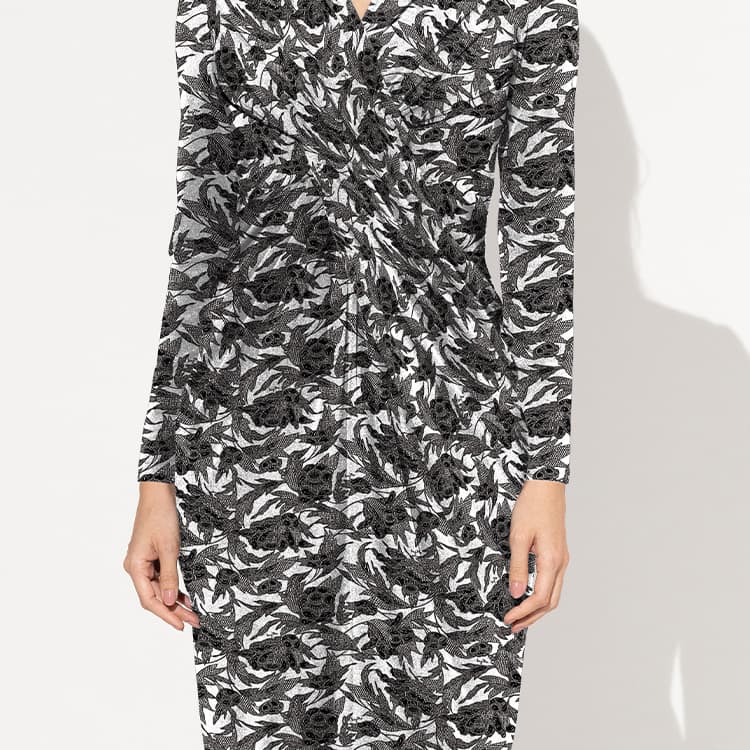 Stretch material combining mobility and elegance