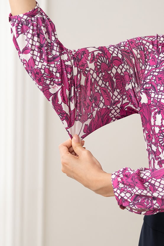 Space Material: Pink Flower X Navy Décolleté Tuck Dress