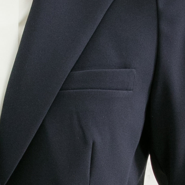 It has a convenient chest pocket