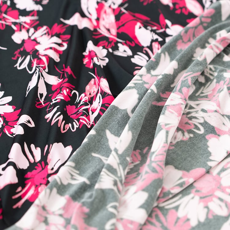 A must-have for fall and winter! <br>Beautiful sheen <br>Washable brushed-back jersey