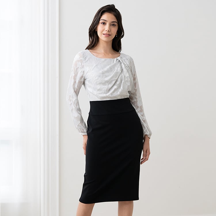 Zip it up to create an inverted triangle silhouette