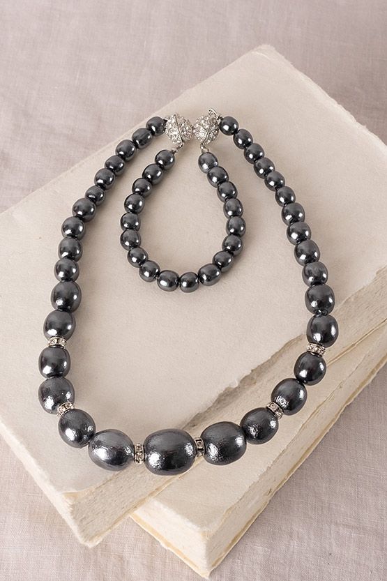 Elegance Gray Lightweight Balsa Pearl 2-Way Necklace (23G)