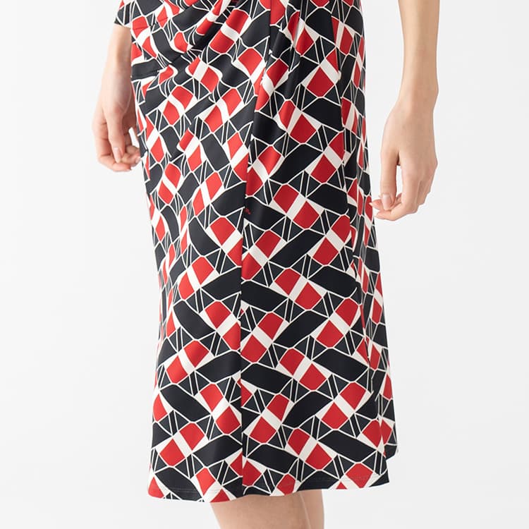 An elegant mermaid silhouette that sways with every step