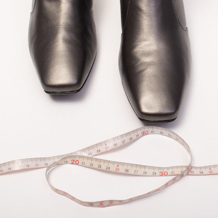 Available in sizes from 21.5cm to 25.5cm