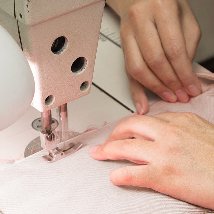 Stretch lining and stitching