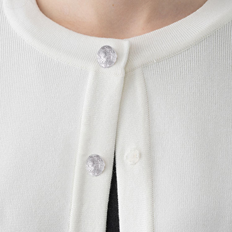 Clear buttons bring the summer vibe