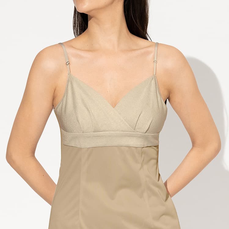 To Complement V-neck Styles