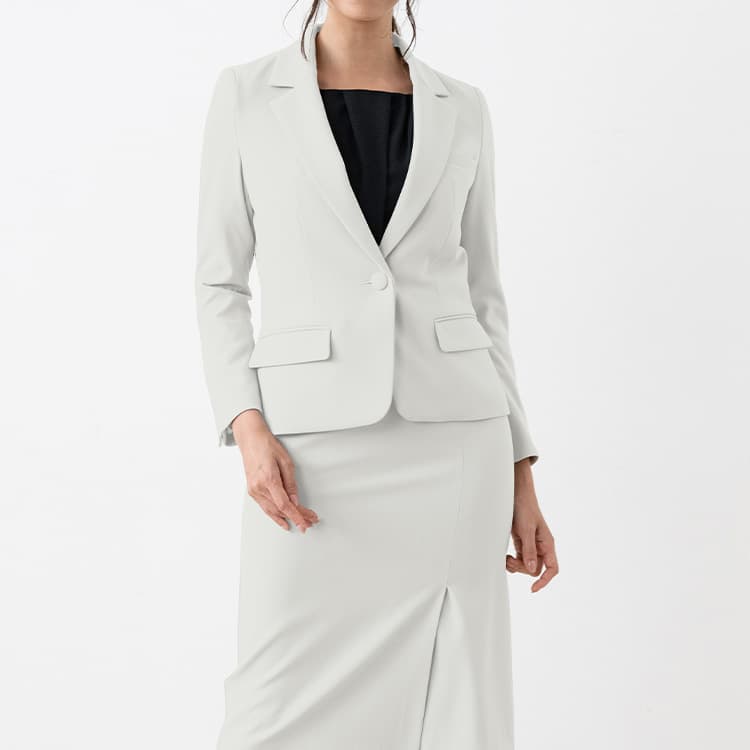 Pairs effortlessly with matching items for a coordinated set-up.