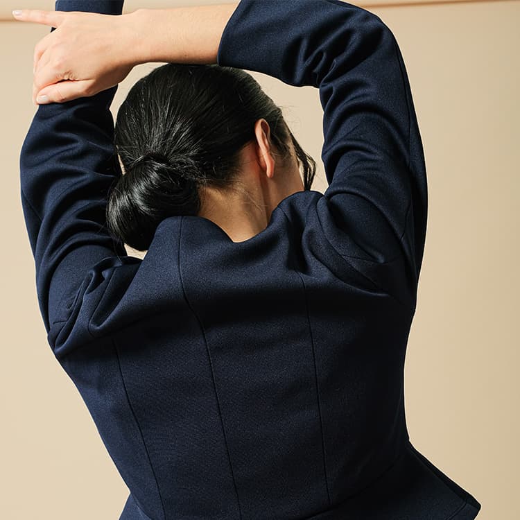 For women who travel frequently! Stay comfortable and stylish on the plane with