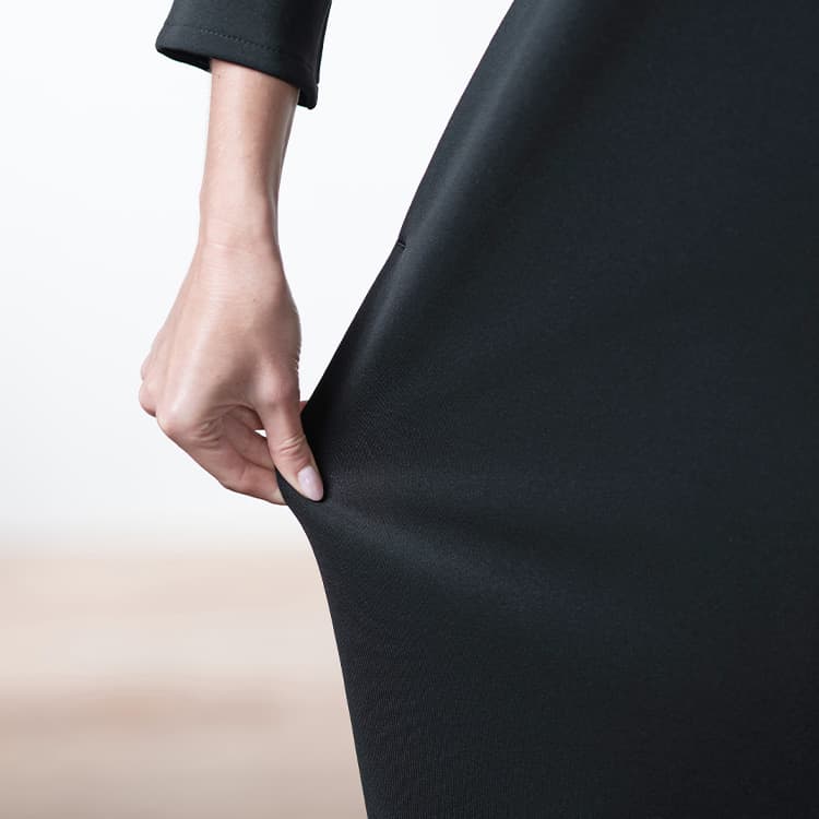 High-quality look with knit-like stretch