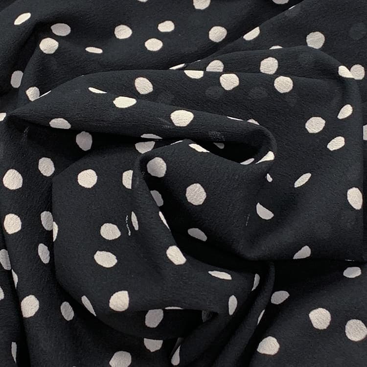 Stretch chiffon that ensures comfort.