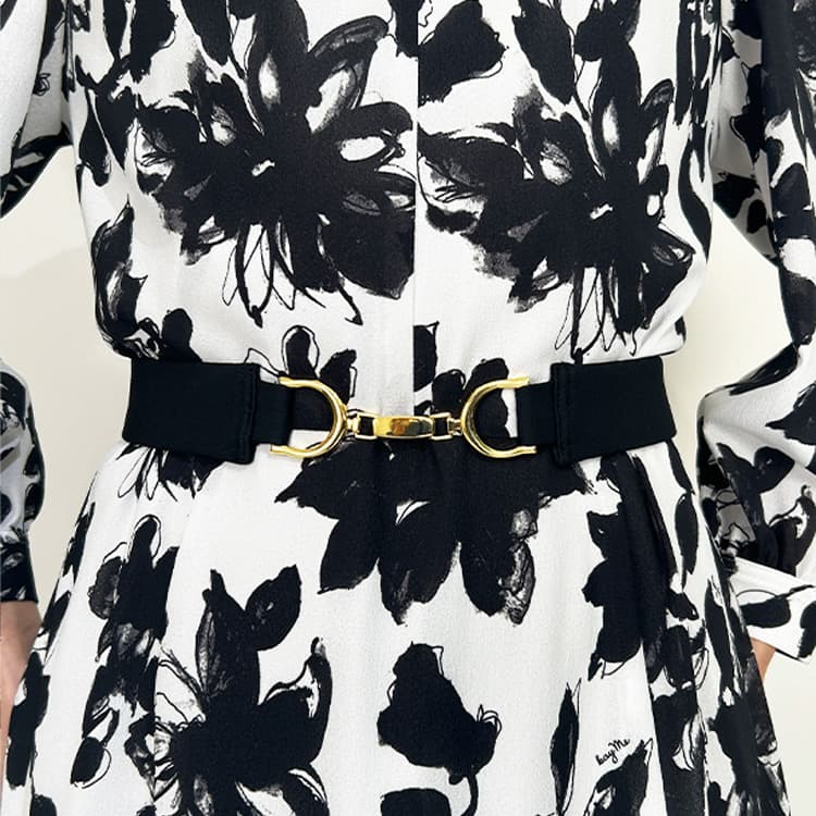 Style-enhancing waist belt.