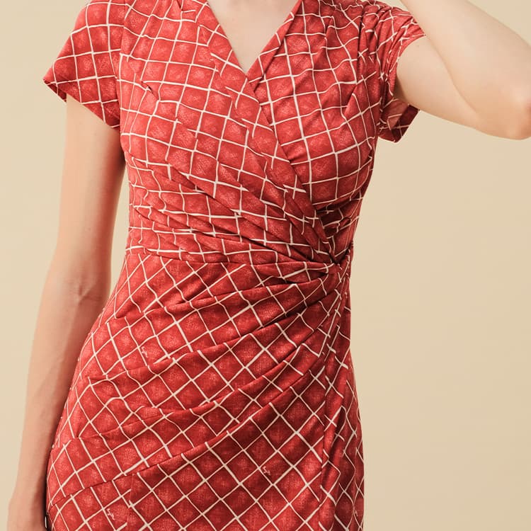 Creates a cinched look even from afar