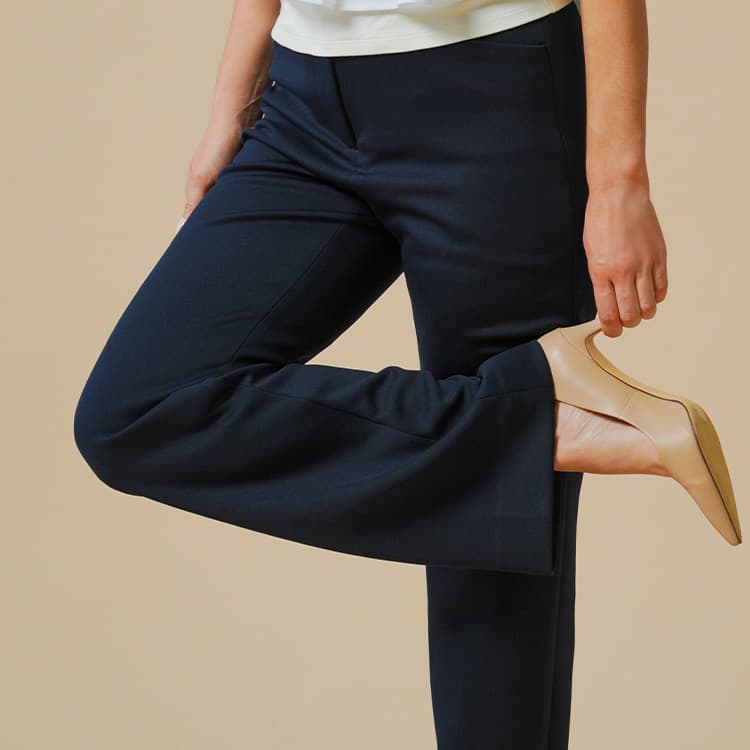 Comfortable clothing that keeps you from getting tired. Highly functional material that fits flexibly.