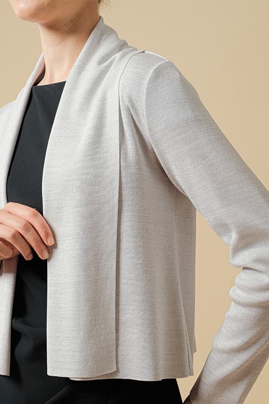 Short cardigan made in Niigata