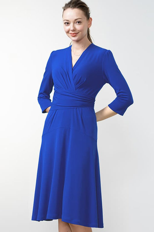 4-Way Stretch: Cache-Coeur Dress