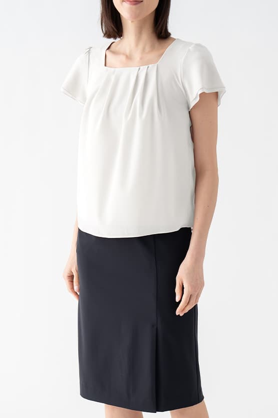 All-Season Material: Smart Stretch Front Vent Skirt