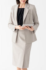 All-Season Material: Smart Stretch Front Vent Skirt