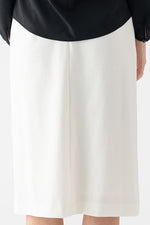 Stretch Jacquard: Jacquard Front Vent Skirt