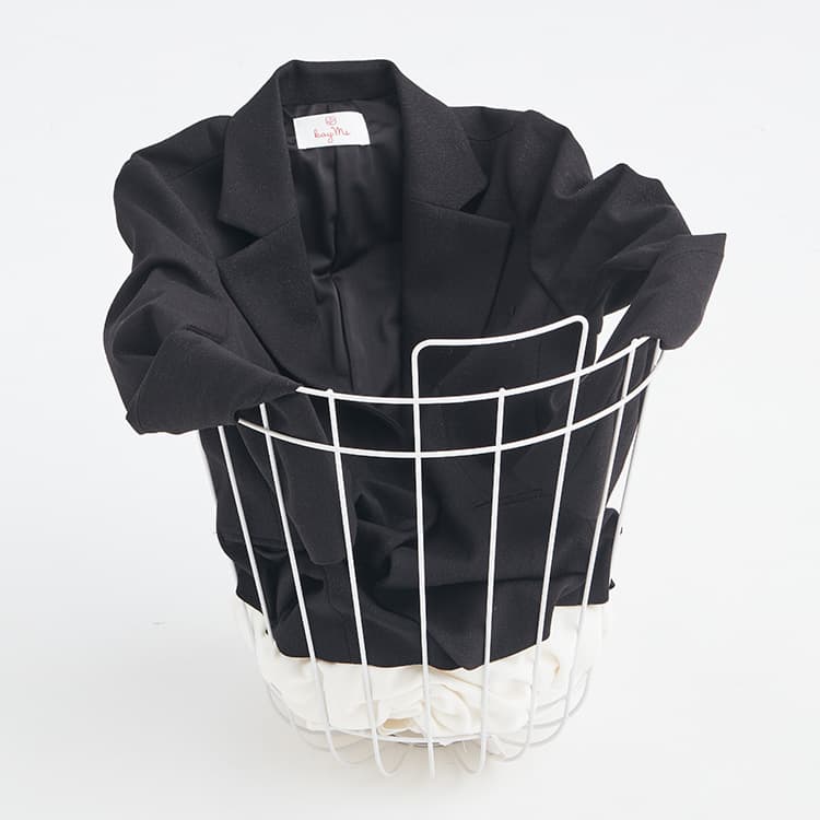 Even if you sweat, you can wash it in your home washing machine to keep it looking nice.