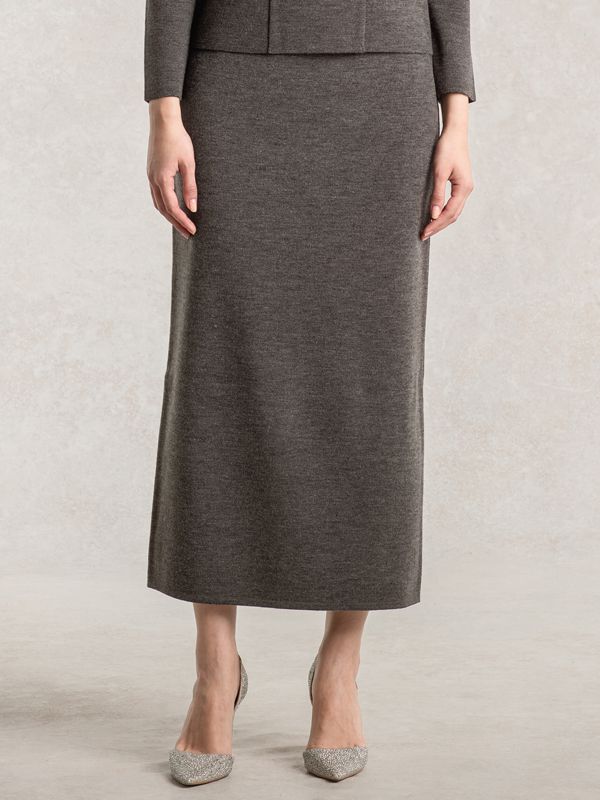 dark gray long-sleeve fitted top