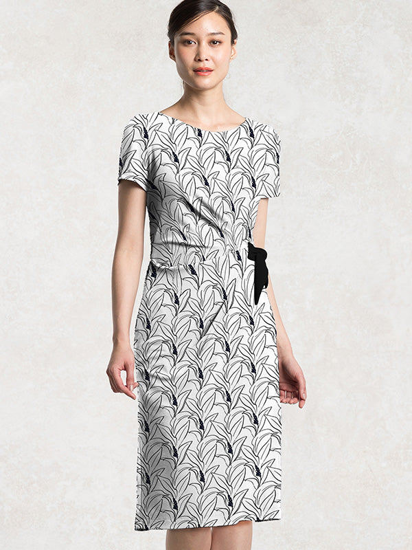 4-Way Stretch: Taisho Black Daily Dress
