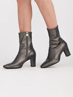 Starry Gray Vegan Leather Fluffy Flat Boots with a cozy, plush lining.