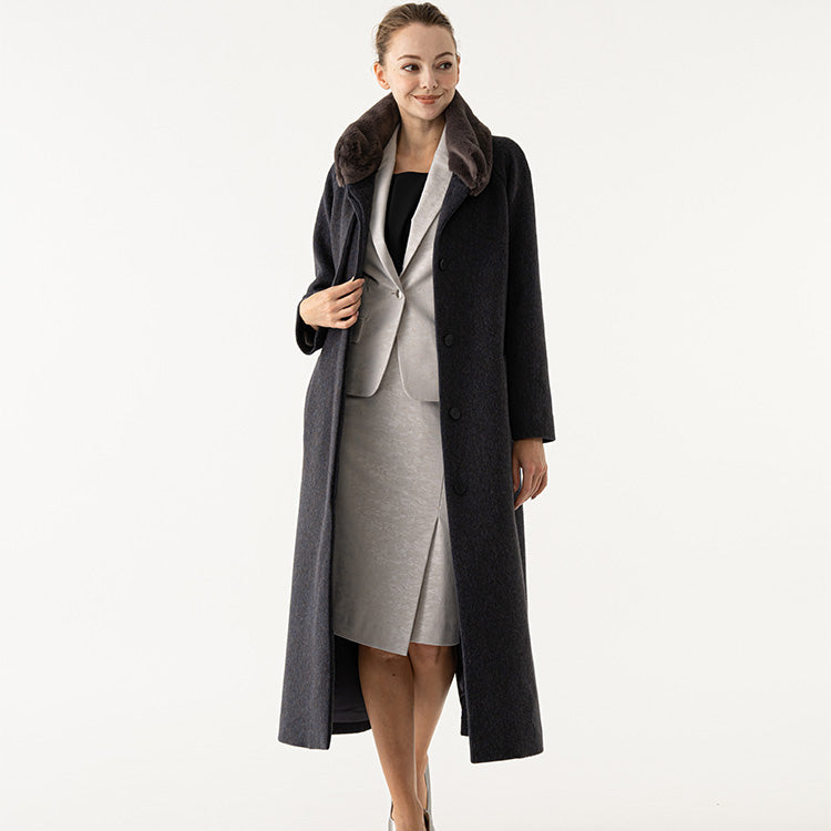 Add a coat to your set for an even more elegant look