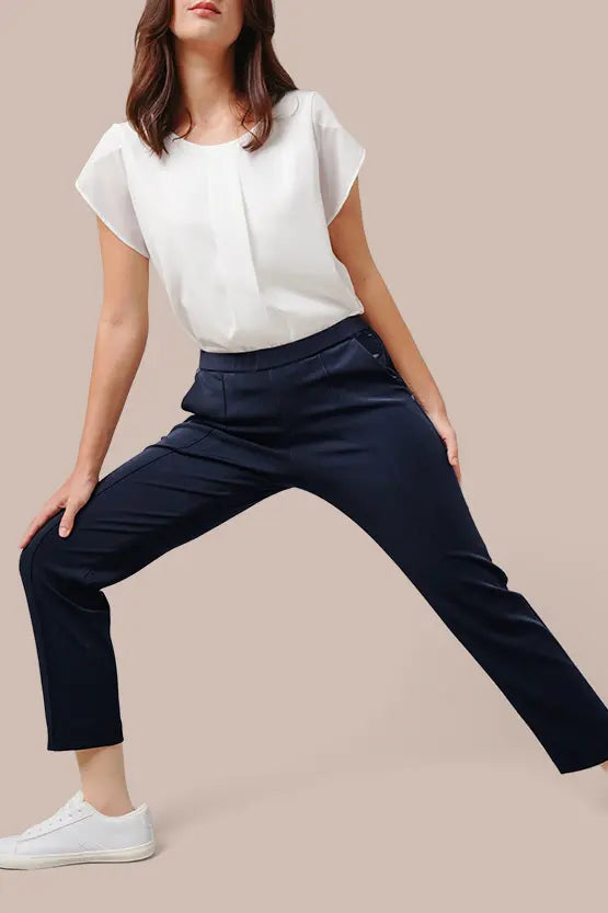 Space Material: Easy Tapered Pants