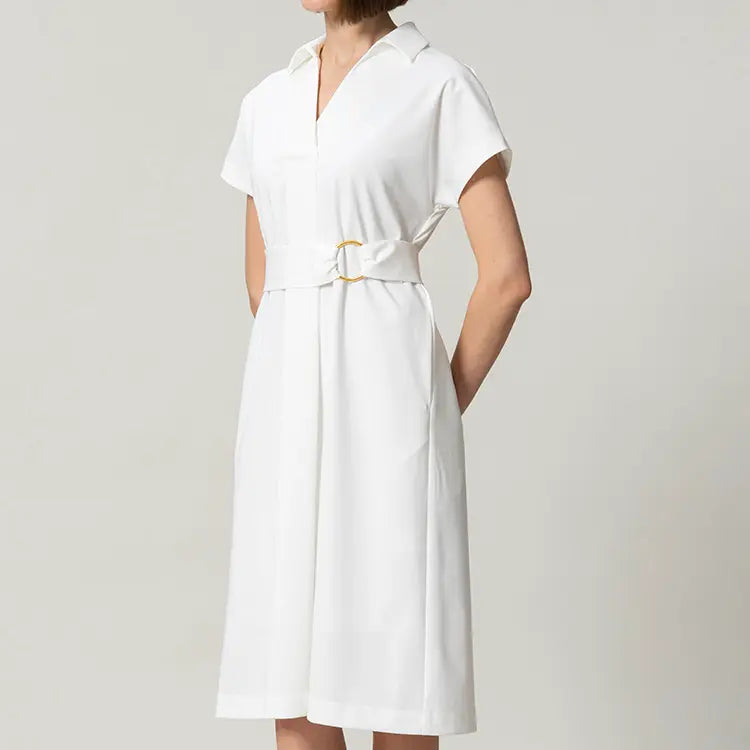 No more stiff shoulders. A three-dimensional silhouette that fits snugly.