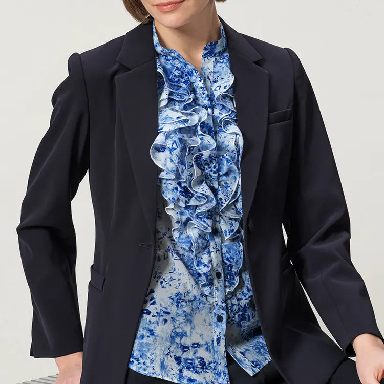 A Refined, Elegant Touch at the Suit Neckline
