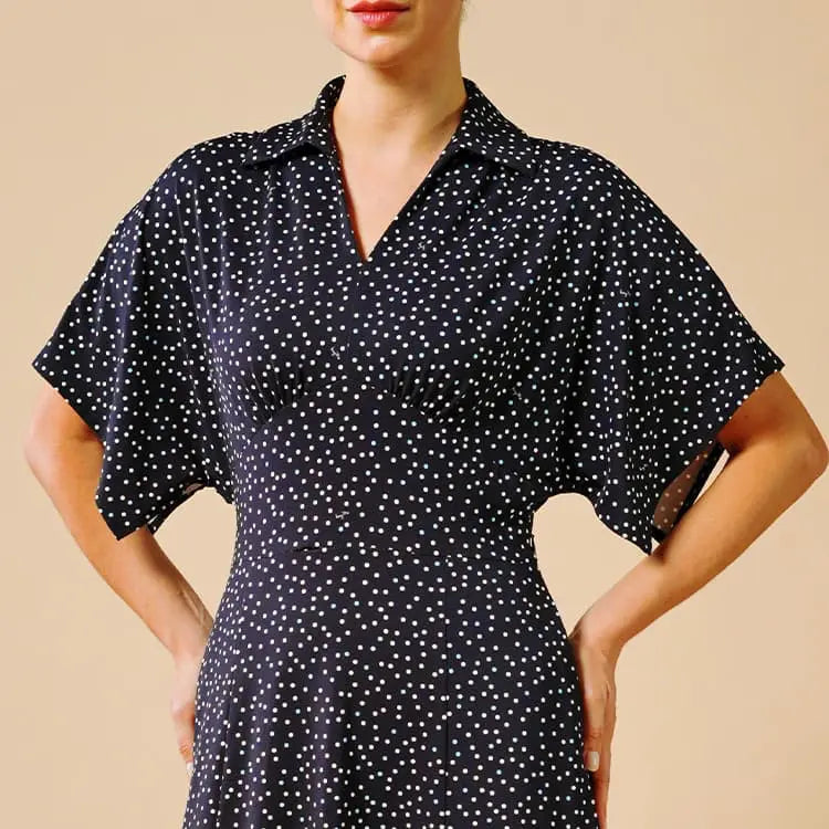 Flared sleeves cover arm thickness