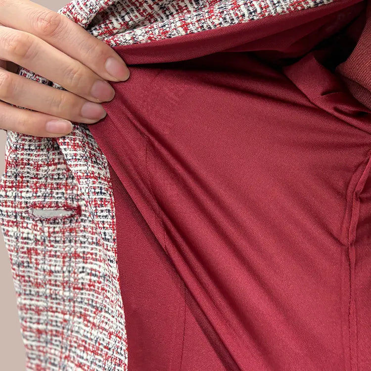 Every element stretches, from lining to thread. Enjoy unrestricted movement and exceptional comfort that keeps shoulder tension at bay.